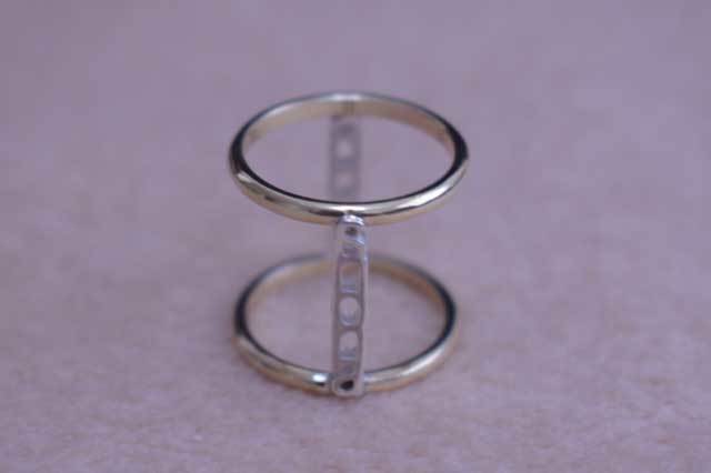 Alphabet W ring