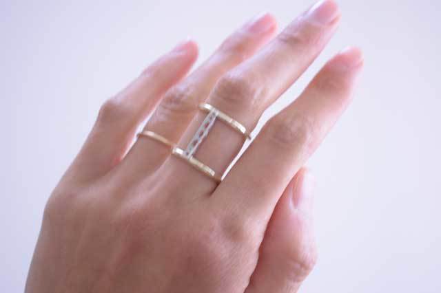 Alphabet W ring
